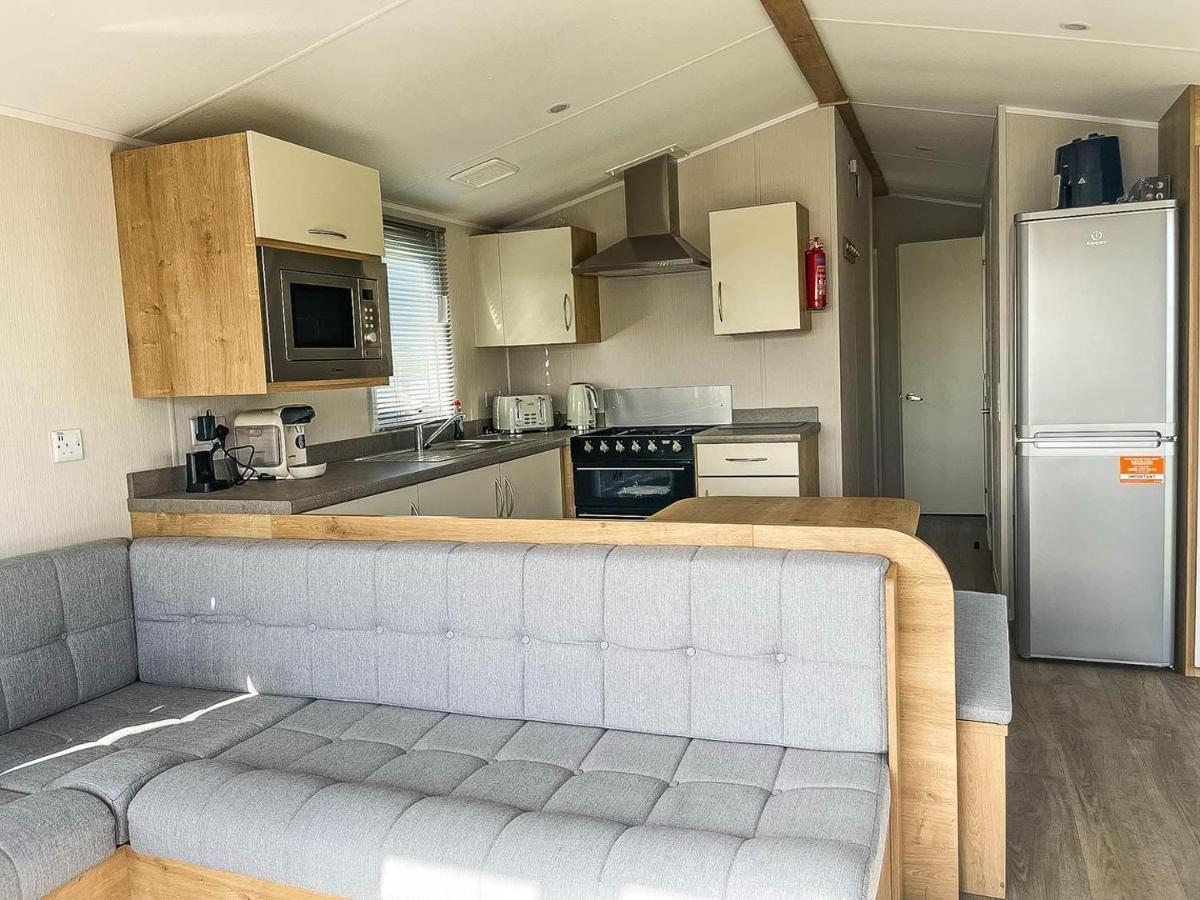 Lovely 8 Berth Caravan For Hire At Barmston Beach Holiday Park Ref 62002O Hotell Lund Eksteriør bilde